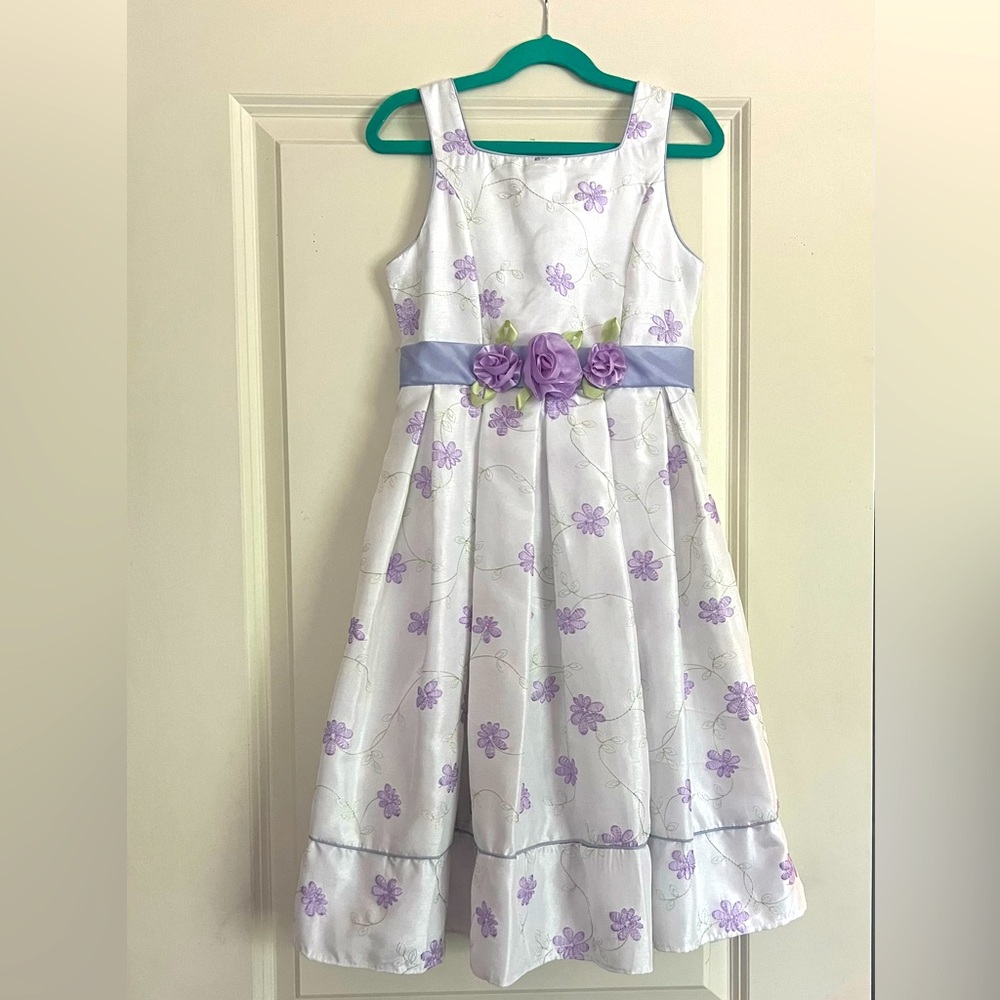Fancy dress size 8